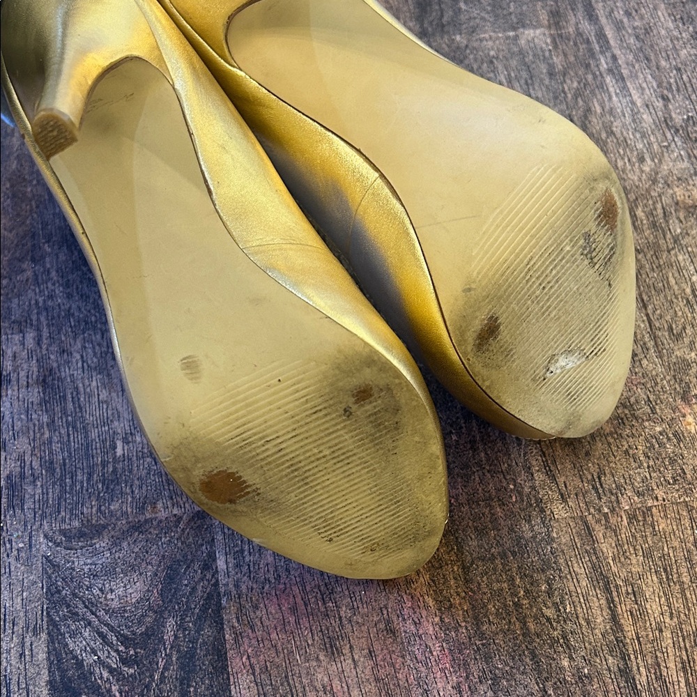 Steve Madden Metallic Gold Peep-Toe Heels - Picture 9 of 9